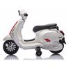 MOTO INFANTIL A BATERIA CON RUEDINES PIAGGIO VESPA BLANCA - 33003-4