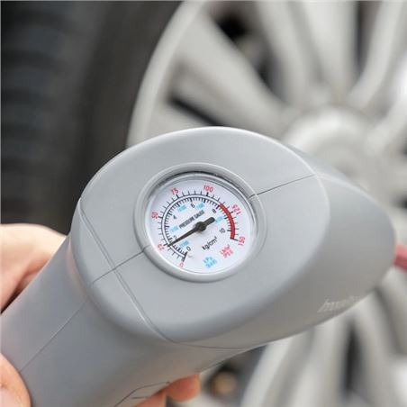 COMPRESOR DE AIRE PORTATIL 100W 12V CON ACCESORIOS INNOVAGOODS - V0103048-1